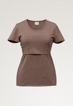 Laden Sie das Bild in den Galerie-Viewer, Umstands- & Stillshirt Classic Dark taupe von boob