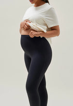 Laden Sie das Bild in den Galerie-Viewer, Umstandsleggings Yoga in schwarz von boob