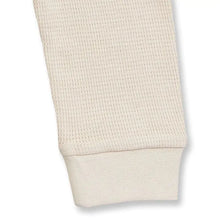 Laden Sie das Bild in den Galerie-Viewer, Babyhose Classic Waffel-Jersey YOY in sand von Sense Organics