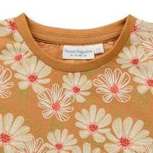Laden Sie das Bild in den Galerie-Viewer, Mädchen T-Shirt  Modell DORA, geblümt von Sense Organics