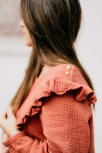 Laden Sie das Bild in den Galerie-Viewer, Umstands- und Stillbluse von you & milk - Bohemilk