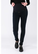 Laden Sie das Bild in den Galerie-Viewer, Umstandsjeans Sophia dark wash von LOVE2WAIT 32er Länge