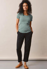 Laden Sie das Bild in den Galerie-Viewer, Umstands- & Stillshirt Classic Mint von boob
