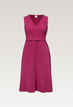 Laden Sie das Bild in den Galerie-Viewer, Umstands- und Stillkleid A dress dark orchid