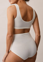 Laden Sie das Bild in den Galerie-Viewer, Soft Support Slip von boob in tofu