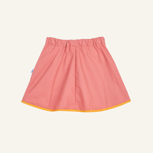 Laden Sie das Bild in den Galerie-Viewer, SKORTTI Schnelltrocknender Rock mit Innenhose von finkid in rose/golden yellow