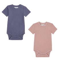 Laden Sie das Bild in den Galerie-Viewer, Kurzarmbody Classic Waffel-Jersey Akela in rosenholz von Sense Organics