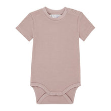 Laden Sie das Bild in den Galerie-Viewer, Kurzarmbody Classic Waffel-Jersey Akela in rosenholz von Sense Organics