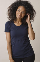 Laden Sie das Bild in den Galerie-Viewer, Umstands- & Stillshirt Classic midnightblue von boob