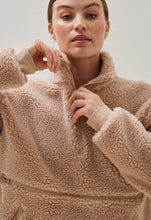 Laden Sie das Bild in den Galerie-Viewer, Pile Fleecepullover zum Stillen- Beige