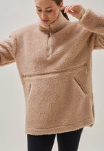 Laden Sie das Bild in den Galerie-Viewer, Pile Fleecepullover zum Stillen- Beige