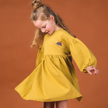 Laden Sie das Bild in den Galerie-Viewer, Ella Dress mit Strauß von baba Kidswear