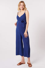 Laden Sie das Bild in den Galerie-Viewer, Umstands- &amp; Stilljumpsuit/ Overall in blau