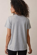 Laden Sie das Bild in den Galerie-Viewer, Umstands- &amp; Stillshirt The Shirt grey melange von boob