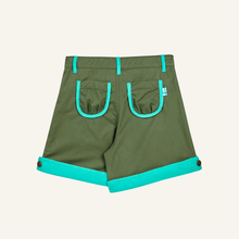 Laden Sie das Bild in den Galerie-Viewer, KUUKKELI Ausgestellte Shorts für Mädchen von finkid in bronze green/waterfall