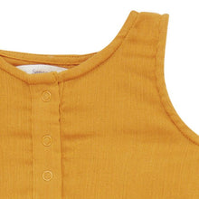 Laden Sie das Bild in den Galerie-Viewer, Bequemer Baby Overall aus Musselin Maris in orange von Sense Organics