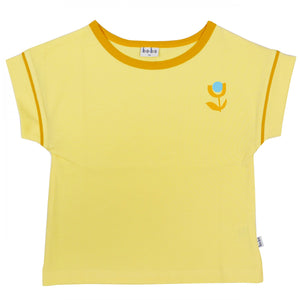 T-Shirt mit Flowerprint in gelb von baba Kidswear
