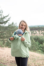 Laden Sie das Bild in den Galerie-Viewer, Umstands- und Tragejacke Softshell-Allrounder in mint von mamalila